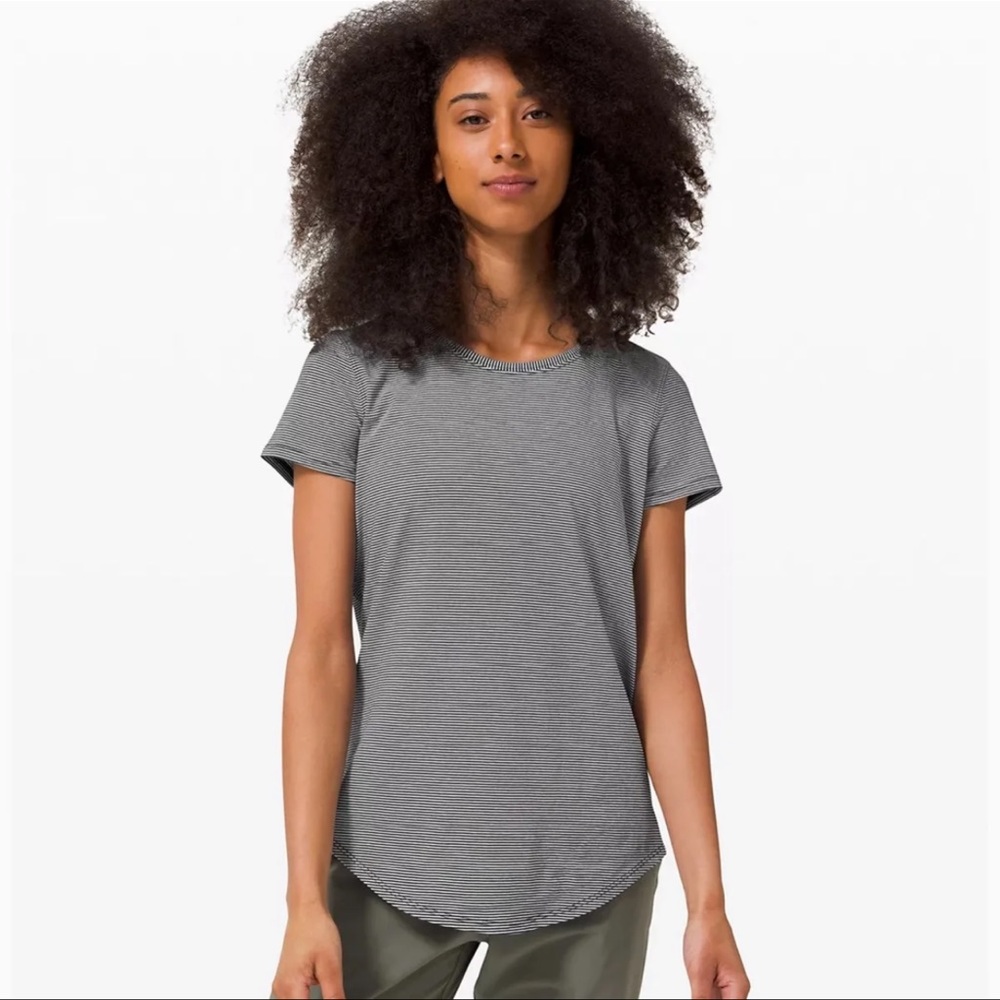 ✔️SOLD ✔️ Lululemon Love Crew Short Sleeve T-Shirt